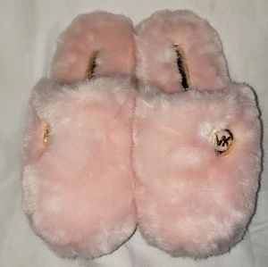 Faux fur pink and gold Michael kors slippers